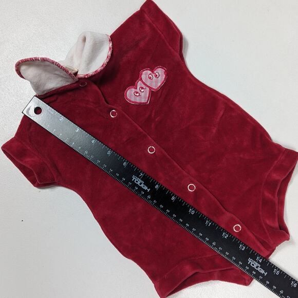 Vtg Romper Baby Girls Sz 0-6m Red Velour Heart Valentines One Piece - Picture 8 of 9